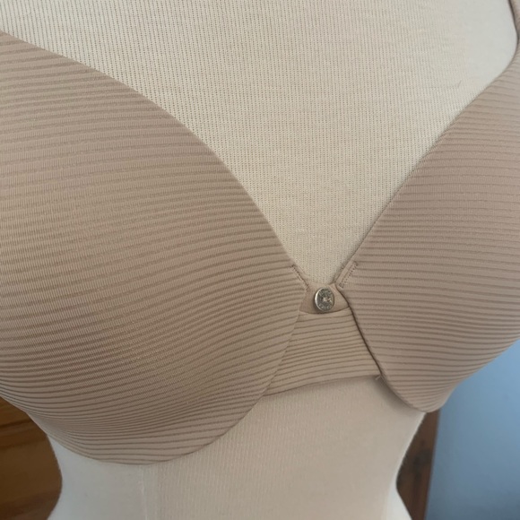 Hanes padded bra - Picture 2 of 5